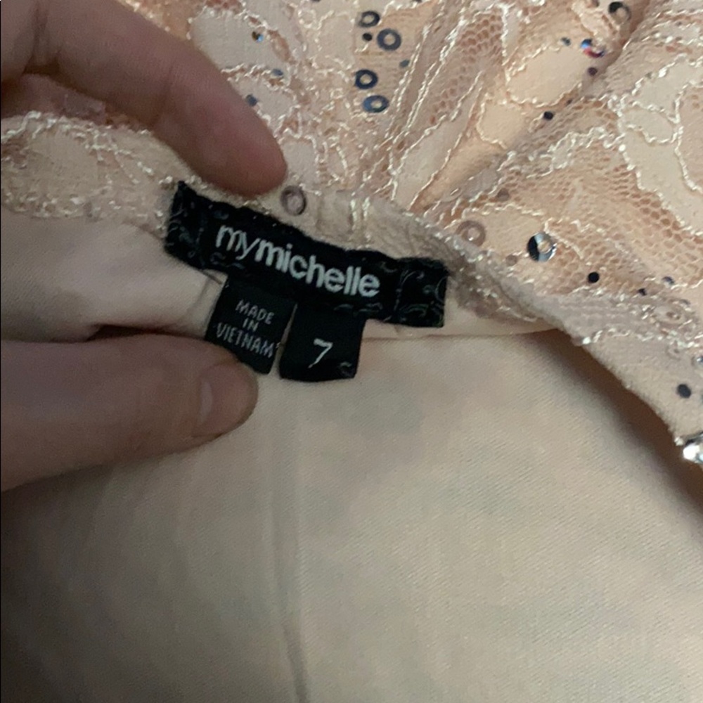 Dress - Picture 4 of 4